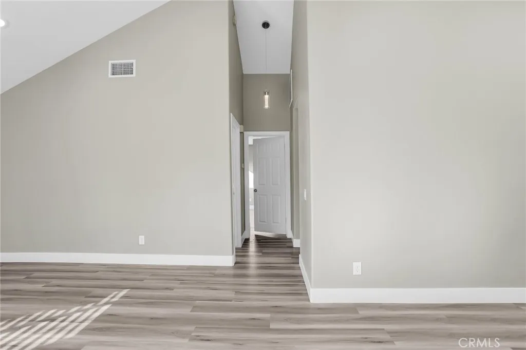 8039 E Snapdragon Lane, Anaheim, California 92808 home-pic-6