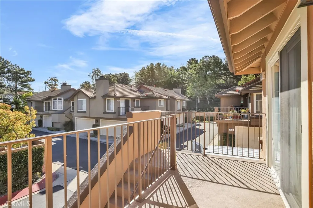 8039 E Snapdragon Lane, Anaheim, California 92808 home-pic-5
