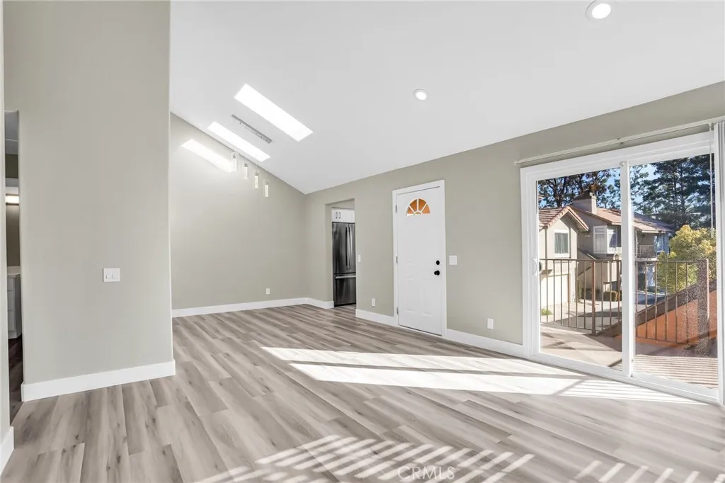 8039 E Snapdragon Lane, Anaheim, California 92808 home-pic-9