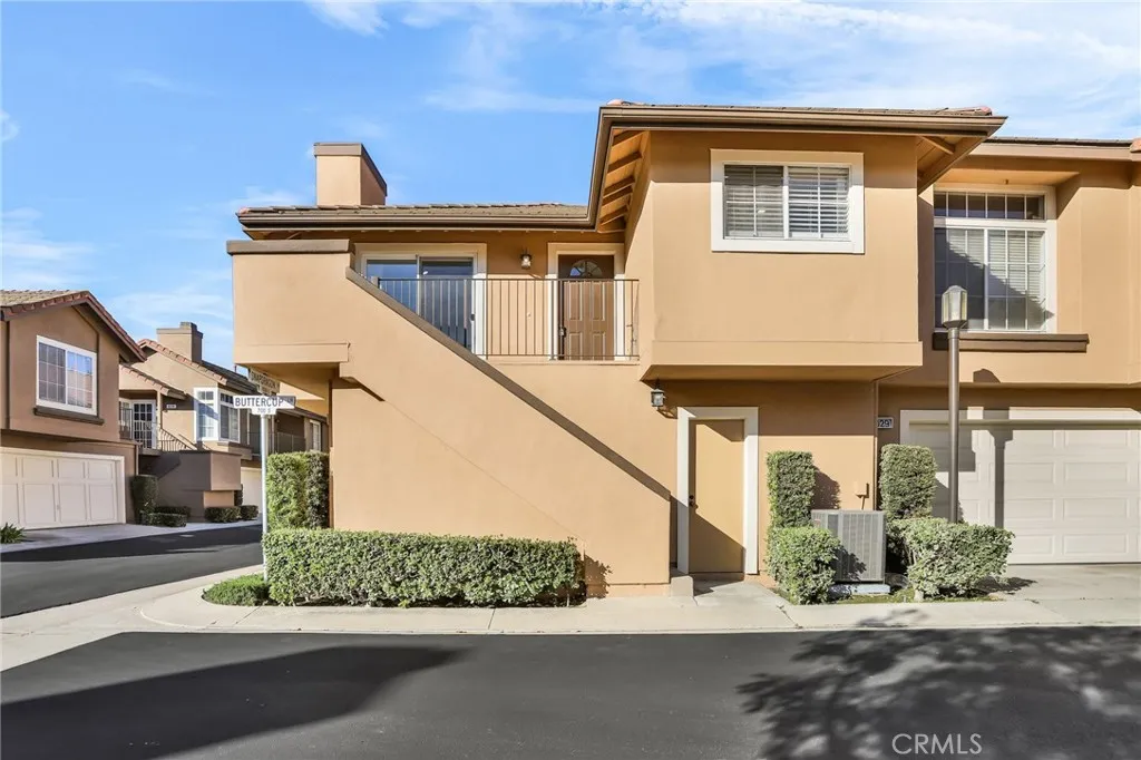 8039 E Snapdragon Lane, Anaheim, California 92808 home-pic-3