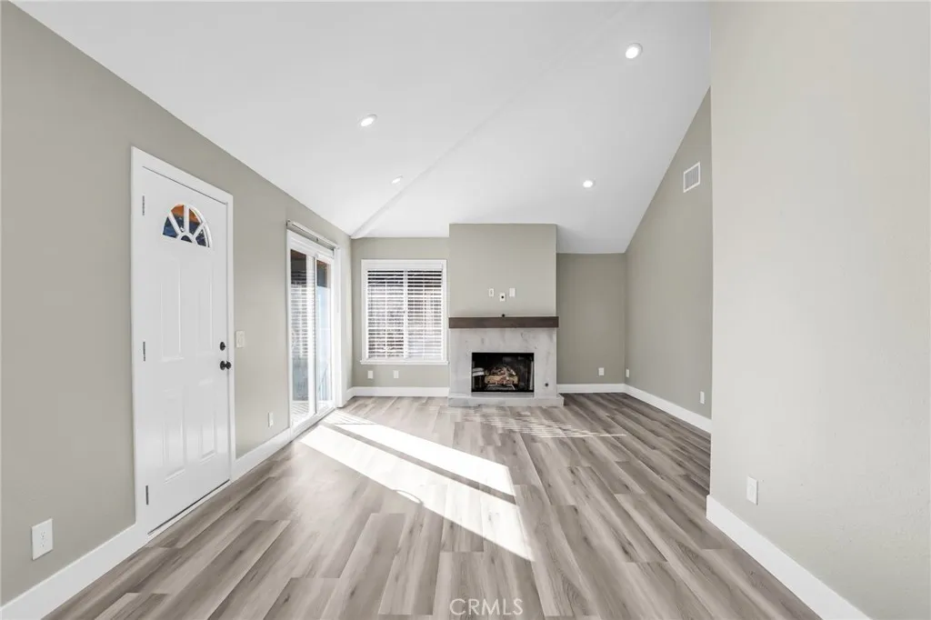 8039 E Snapdragon Lane, Anaheim, California 92808 home-pic-12