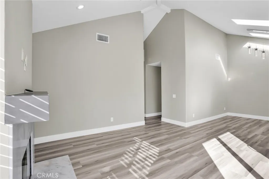 8039 E Snapdragon Lane, Anaheim, California 92808 home-pic-8