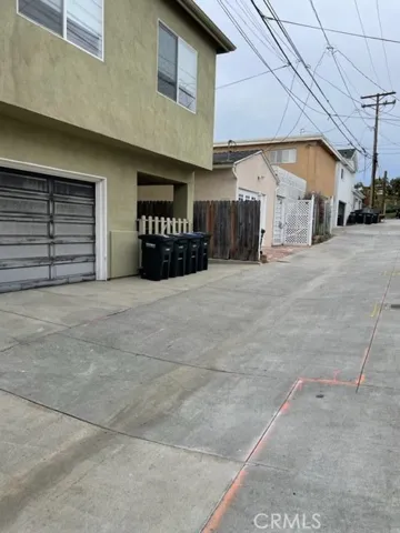 Back of condo alley way