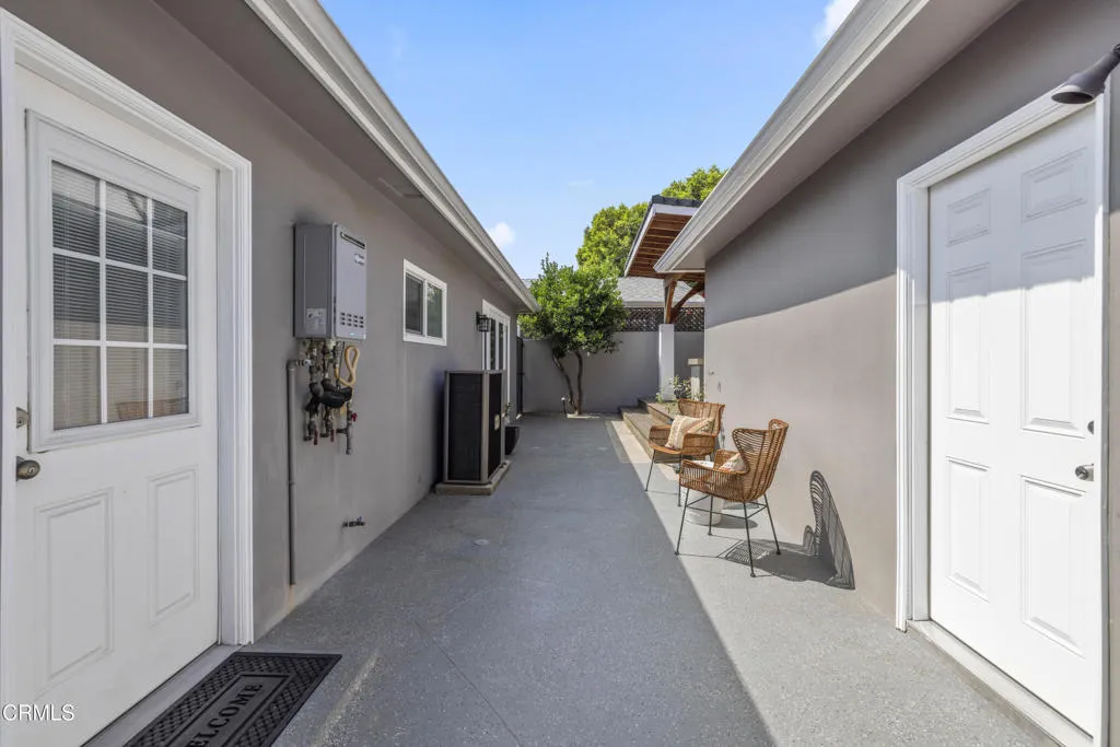 4961 Alcove Avenue, Valley Village, California 91607 home-pic-51