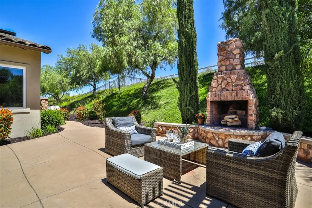 39520 Colleen Way, Temecula, California 92592 home-pic-64