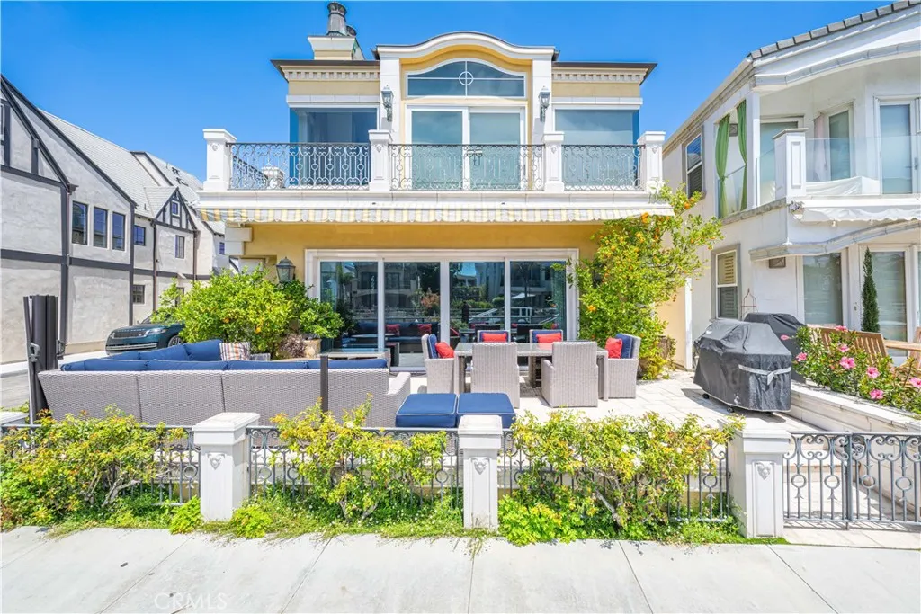 59 Rivo Alto Canal, Long Beach, California 90803 home-pic-0
