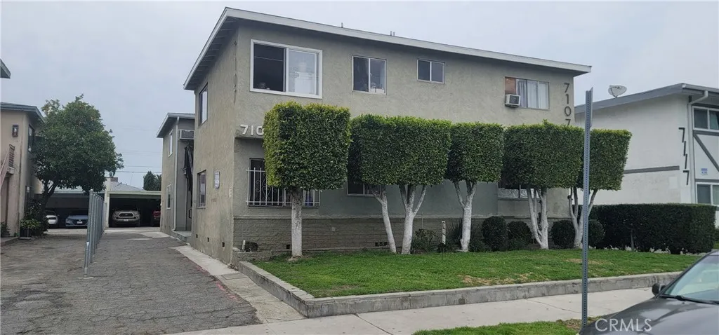 
Front Exterior of Apt