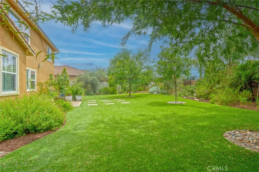 35041 Painted Rock Street, Winchester, California 92596 home-pic-39