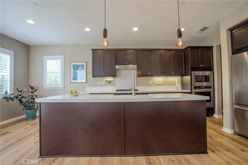 35041 Painted Rock Street, Winchester, California 92596 home-pic-11