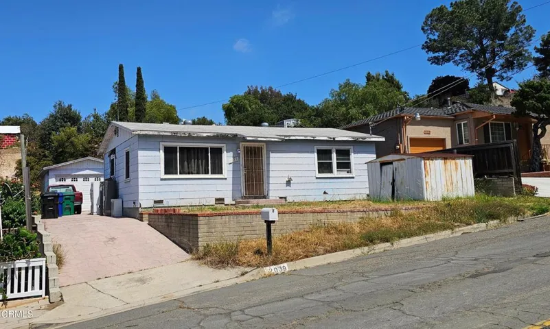 Front View showing Garage