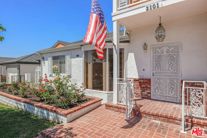2101 N Almadale Avenue, Los Angeles, California 90032