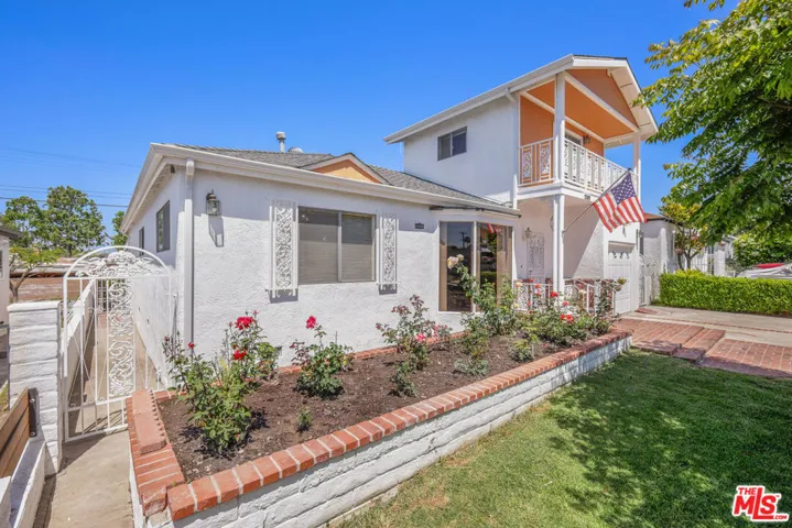 2101 N Almadale Avenue, Los Angeles, California 90032