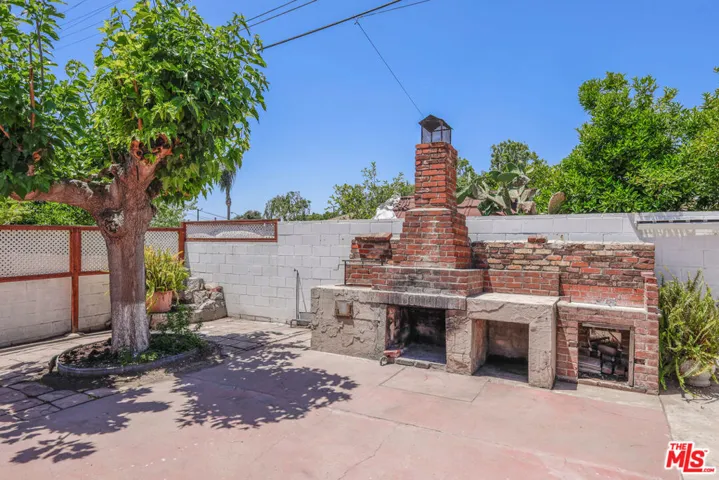 2101 N Almadale Avenue, Los Angeles, California 90032