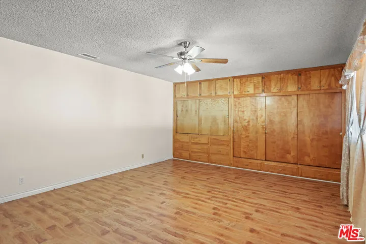 2101 N Almadale Avenue, Los Angeles, California 90032