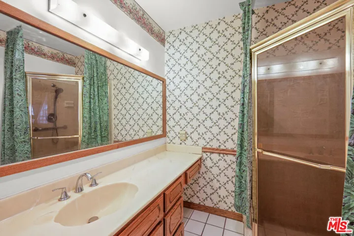 2101 N Almadale Avenue, Los Angeles, California 90032