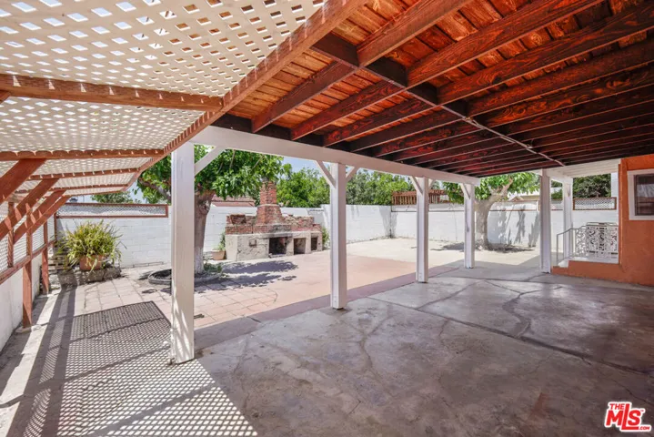 2101 N Almadale Avenue, Los Angeles, California 90032