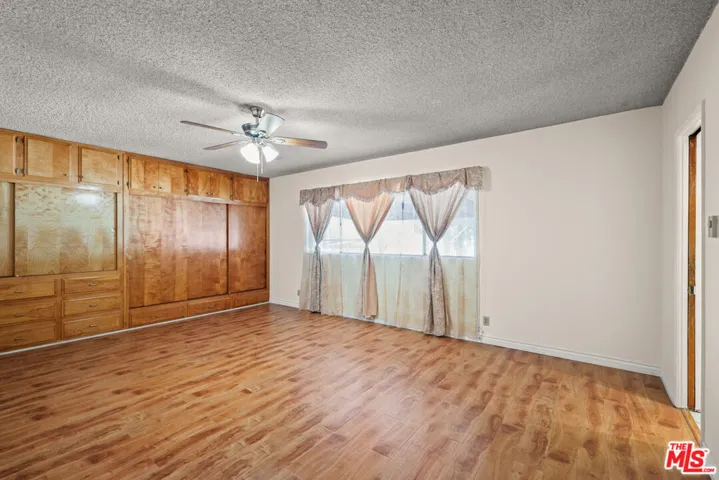 2101 N Almadale Avenue, Los Angeles, California 90032