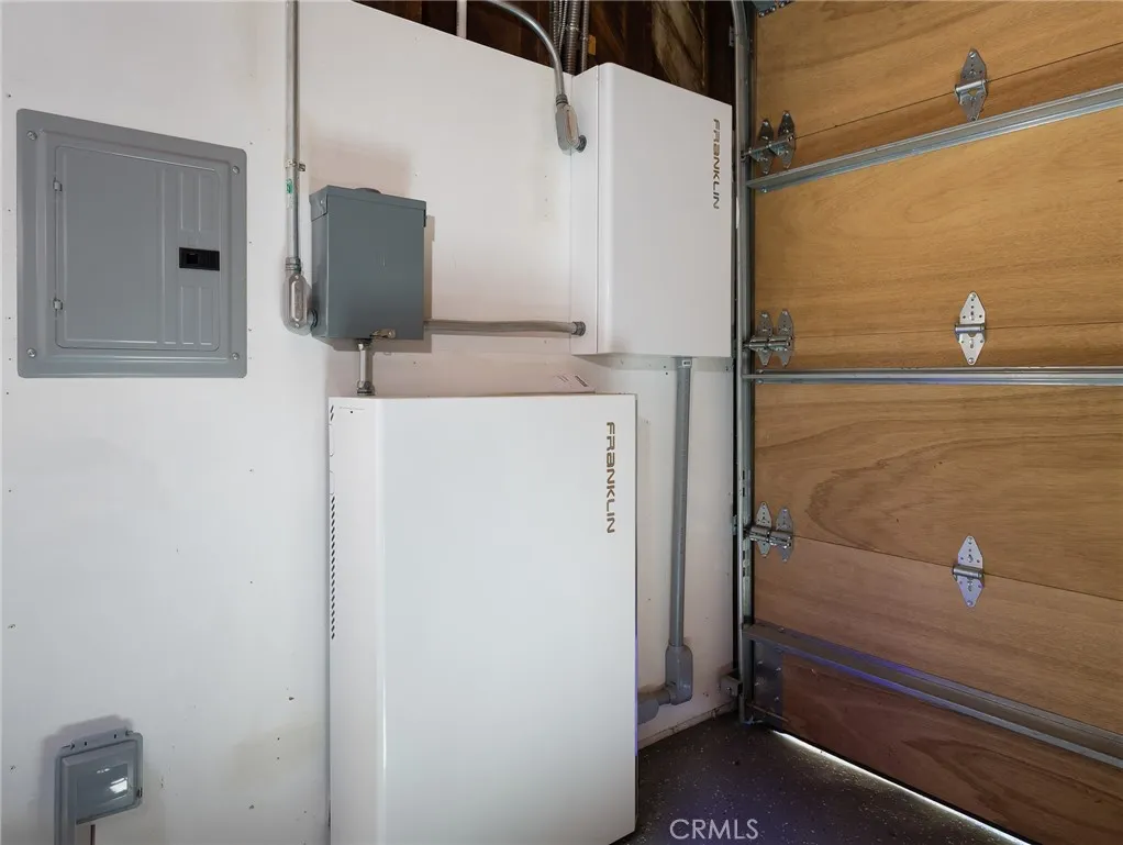 7 Cinchring Road, Rolling Hills, California 90274 home-pic-35