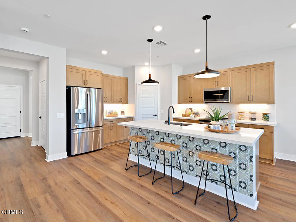 124 Yellow Birch Lane, Piru, California 93040 home-pic-4