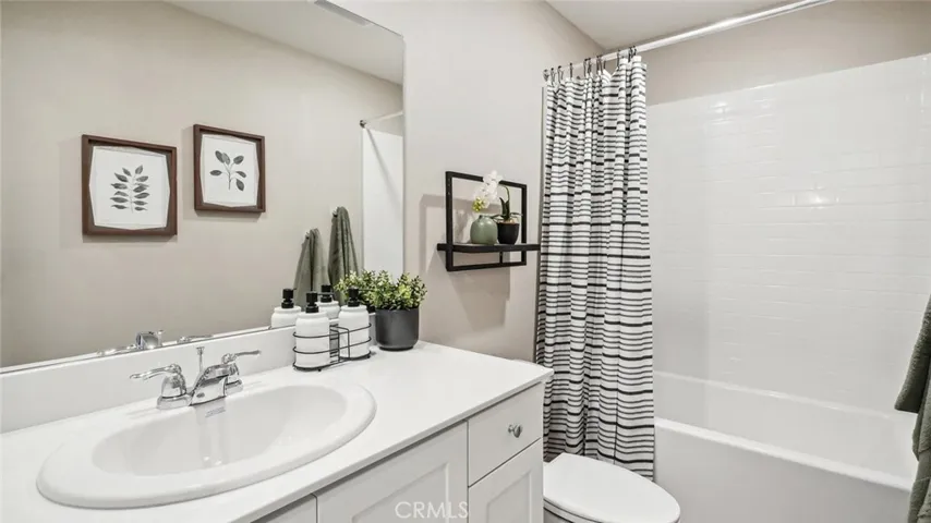 31235 Shining Willow Drive, Winchester, California 92596
