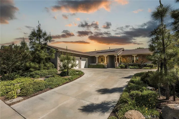 Virtual Twilight Beautiful pool home on over 1/3 acre. lot