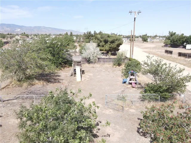 9582 Buttemere Road, Phelan, California 92371