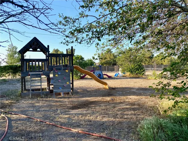 9582 Buttemere Road, Phelan, California 92371