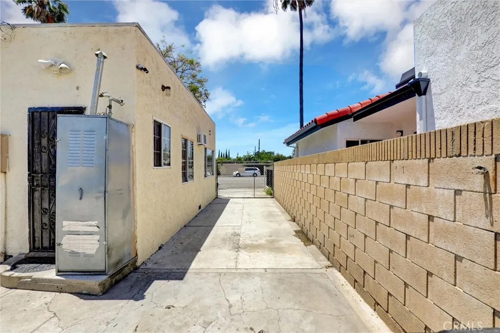 842 S Anaheim Boulevard, Anaheim, California 92805 home-pic-17