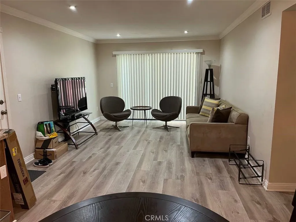 1144 W Blaine Street 104, Riverside, California 92507, 1 Bedroom Bedrooms, ,1 BathroomBathrooms,Residential Lease,For Rent,Blaine,OC25114576
