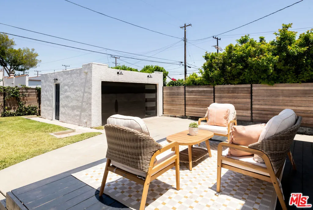 3627 W 64th Street, Los Angeles, California 90043 home-pic-29