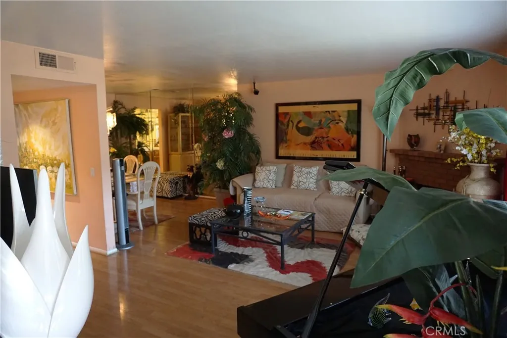 928 S Glendora Avenue, Glendora, California 91740 home-pic-3