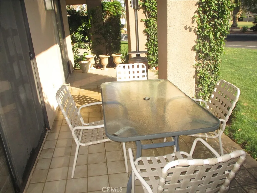 29161 Isleta Court, Cathedral City, California 92234 home-pic-24