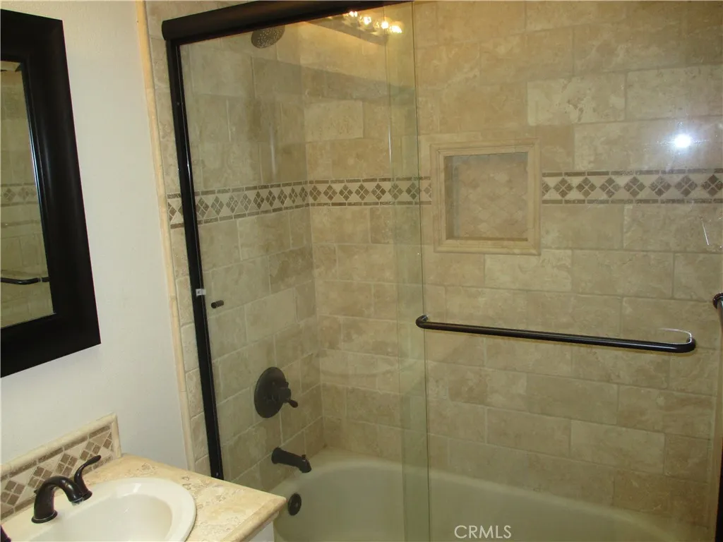29161 Isleta Court, Cathedral City, California 92234 home-pic-11