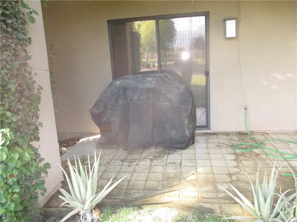 29161 Isleta Court, Cathedral City, California 92234 home-pic-23