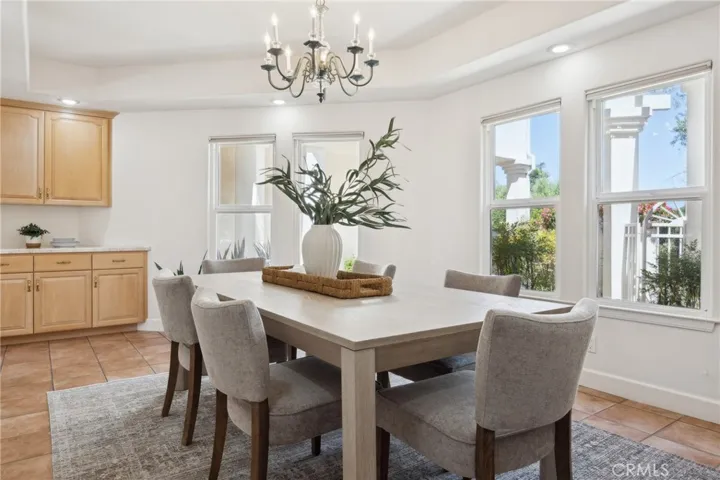 993 Las Palmas Way, San Luis Obispo, California 93401