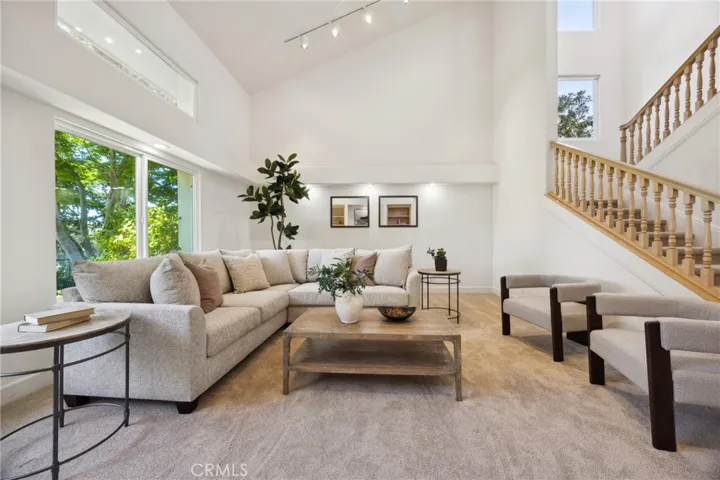 993 Las Palmas Way, San Luis Obispo, California 93401