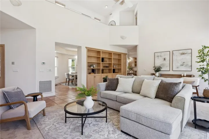 993 Las Palmas Way, San Luis Obispo, California 93401