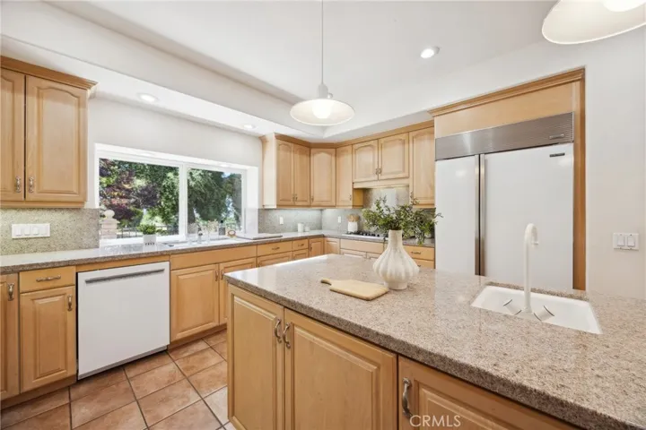 993 Las Palmas Way, San Luis Obispo, California 93401