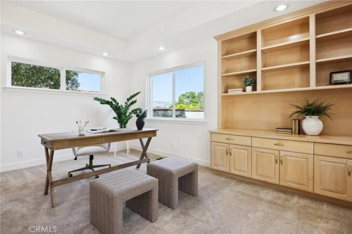 993 Las Palmas Way, San Luis Obispo, California 93401