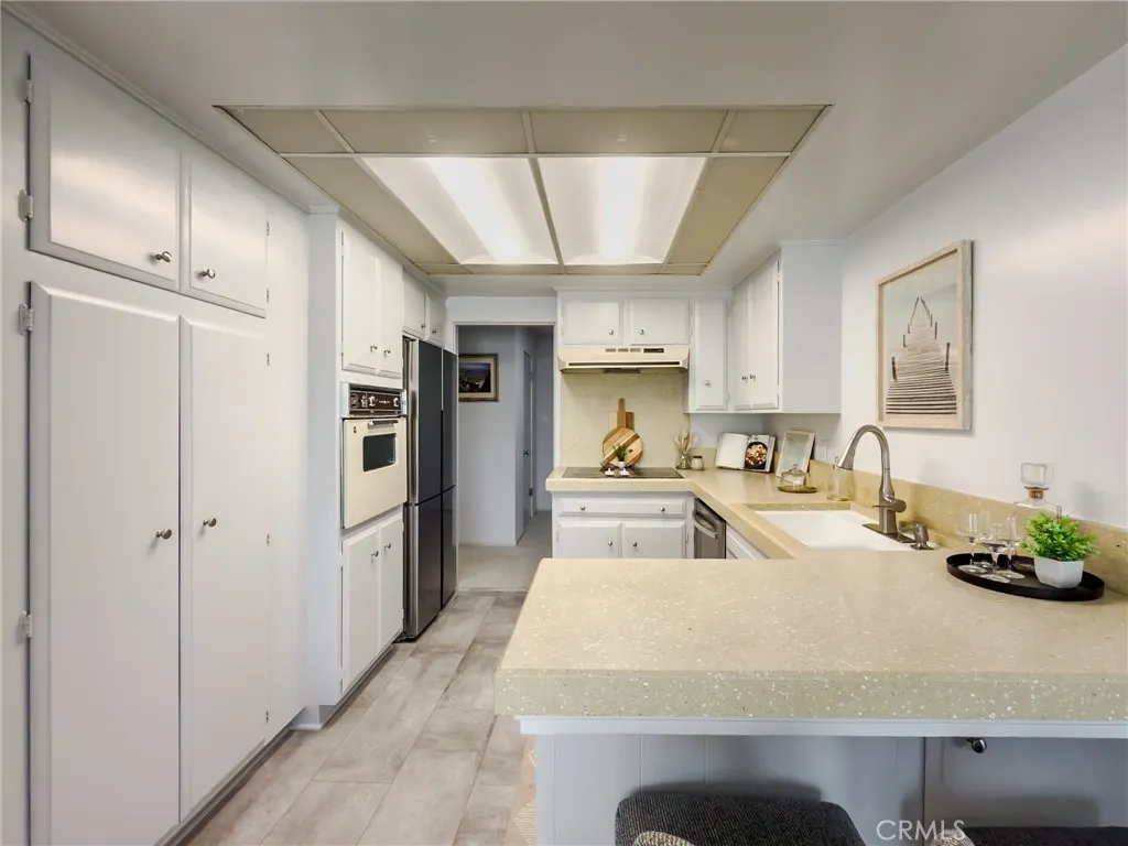 649 Paseo De La Playa 303, Redondo Beach, California 90277 home-pic-18