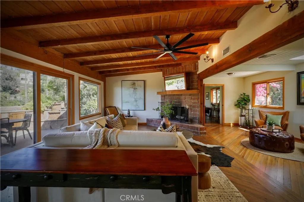 3700 Koster Avenue, Sherman Oaks, California 91423 home-pic-2