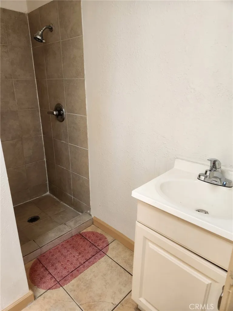 5551 Mason Avenue, Woodland Hills, California 91367 home-pic-31