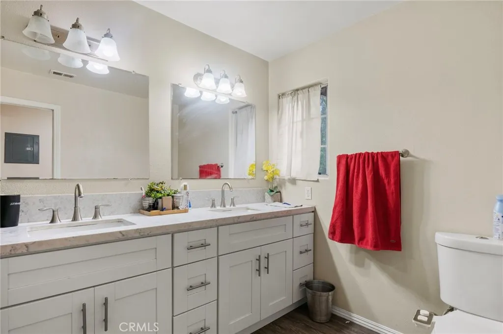 4950 N Treanor Avenue, Covina, California 91724 home-pic-22