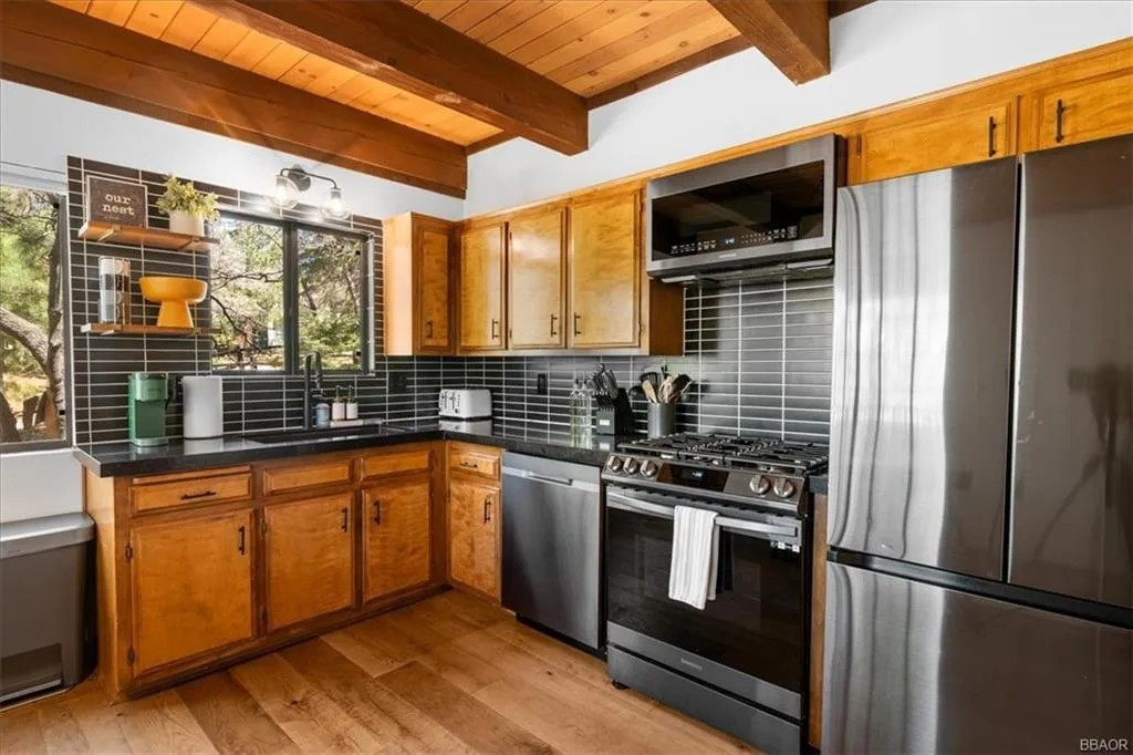 1635 Cascade Road, Big Bear, California 92314 home-pic-8