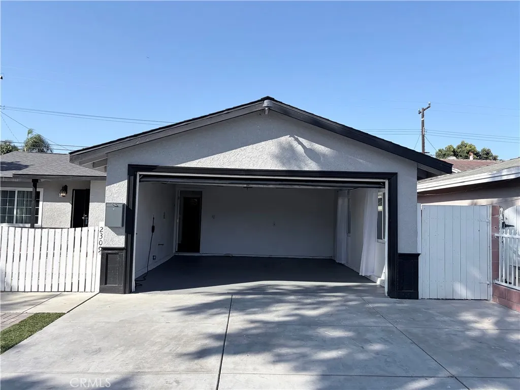 2309 W Anahurst Place, Santa Ana, California 92704 home-pic-28