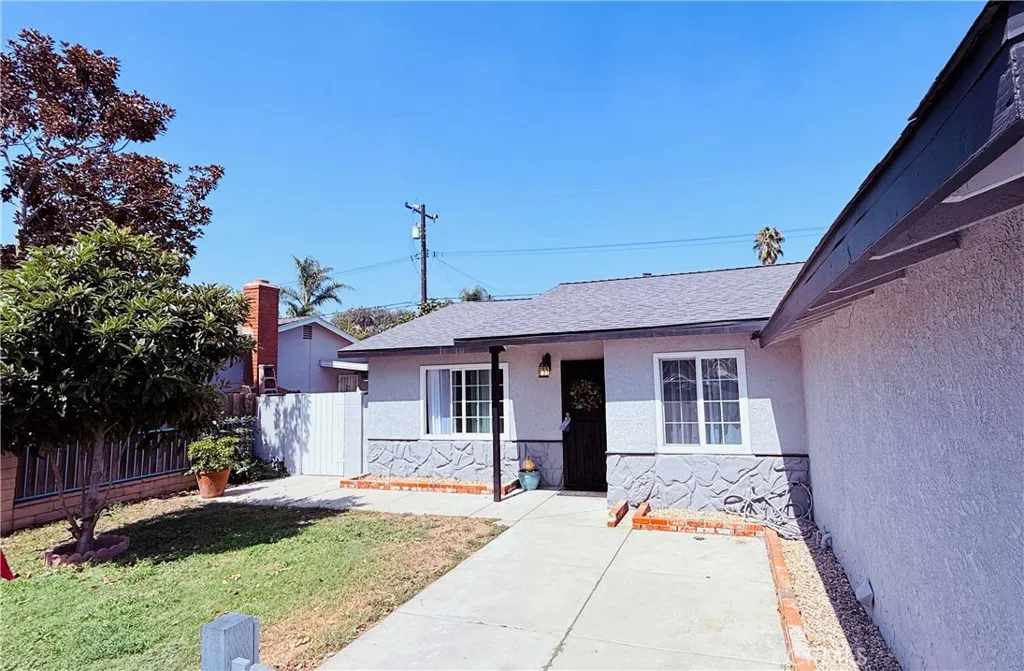 2309 W Anahurst Place, Santa Ana, California 92704 home-pic-7