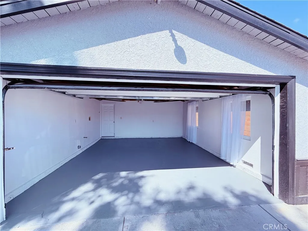 2309 W Anahurst Place, Santa Ana, California 92704 home-pic-27