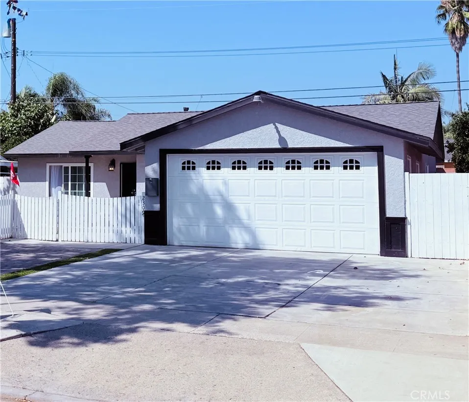 2309 W Anahurst Place, Santa Ana, California 92704 home-pic-6