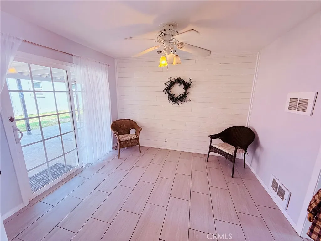 2309 W Anahurst Place, Santa Ana, California 92704 home-pic-5