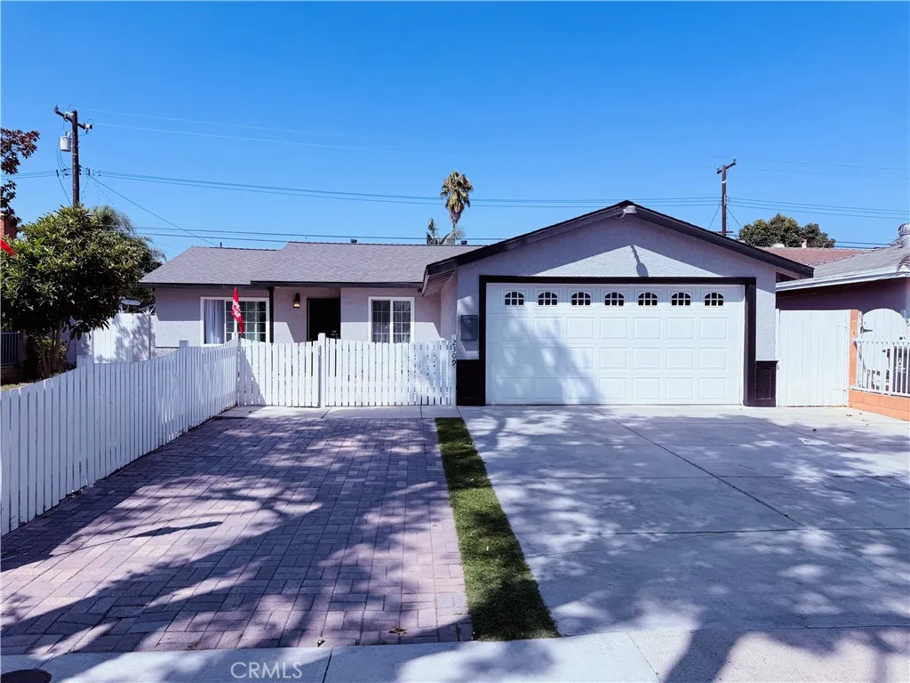 2309 W Anahurst Place, Santa Ana, California 92704 home-pic-0